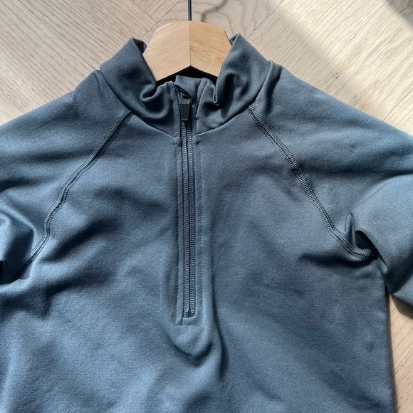 We are Tala Aster Longsleeve Zip crop top - Picture 3 of 6